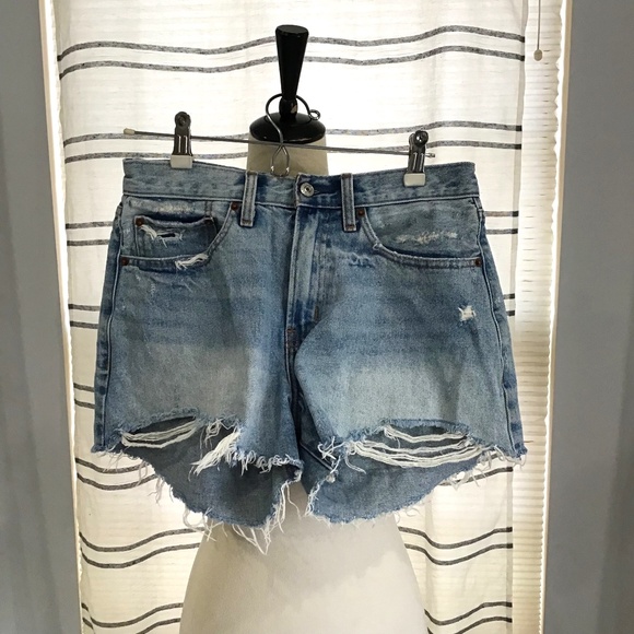 A&F Women Size 27/4 Curve Love Mid Rise Boyfriend Distressed Shorts Relax Casual - Picture 1 of 10